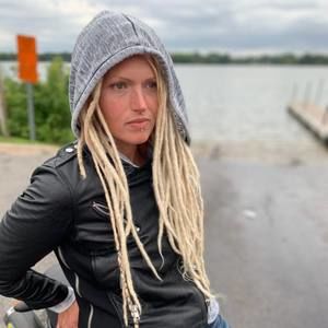 Meet your Posher, Alexandra